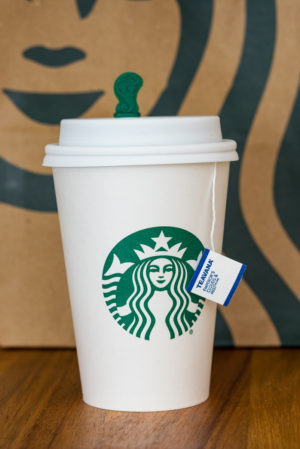 5 Low-Calorie Starbucks Tea Drinks - Sweet Steep